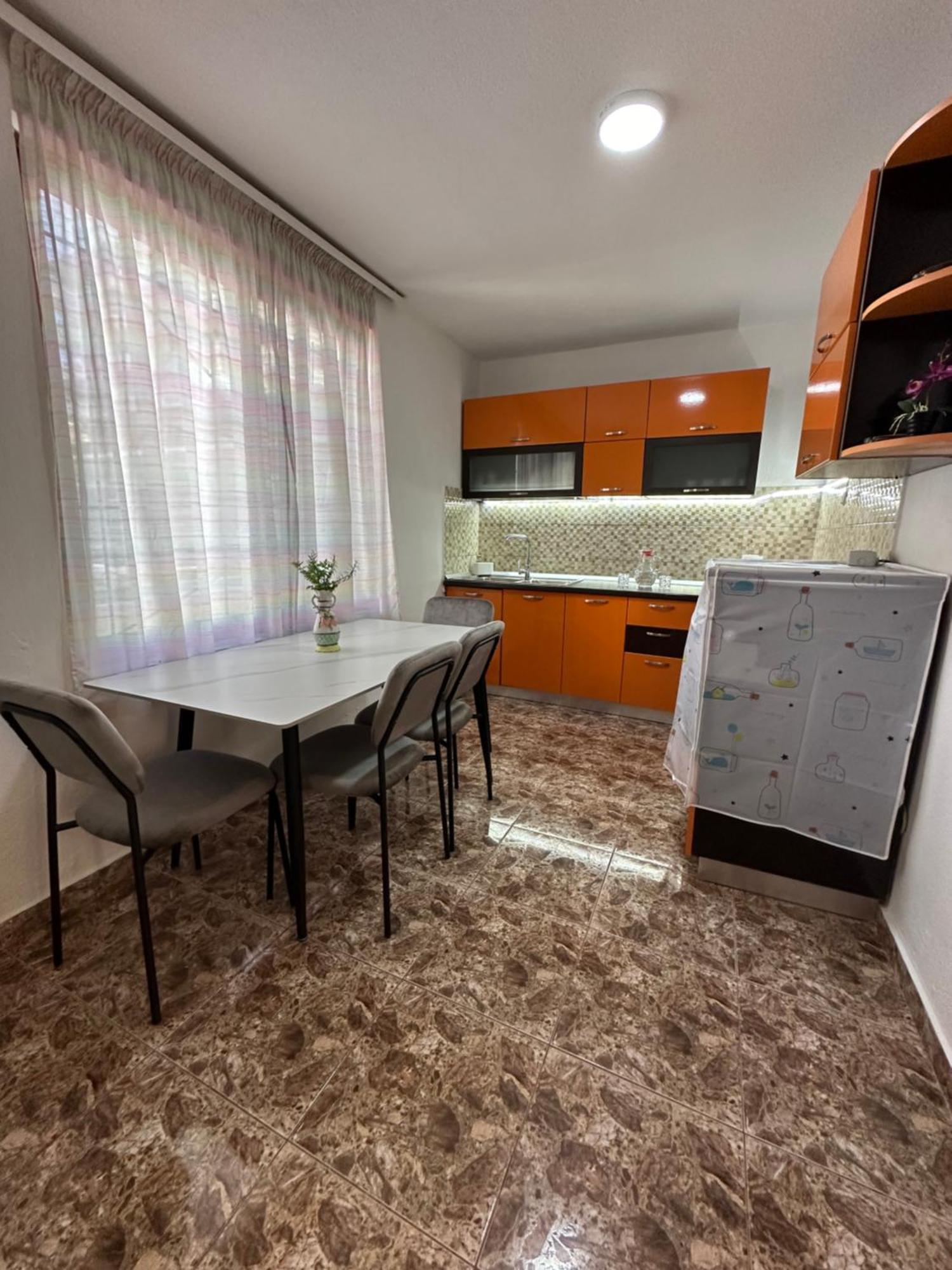 Vollga Apartment Durres Bagian luar foto